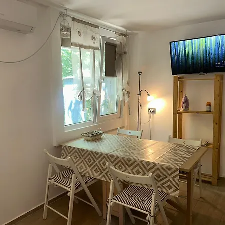 виктория - 홀리데이파크 *